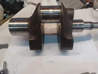 Moto Guzzi krumtap stor motor.