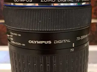 Olympus Zuiko Digital 70‑300 mm f/4‑5.6 telezoom