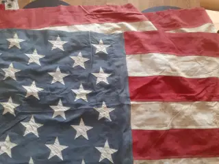 Stort US flag godt slidt