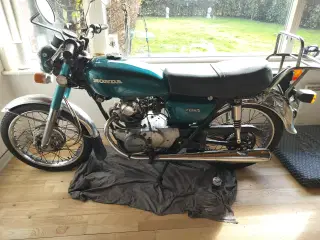  Honda CB 125. 1973 1 EJER 