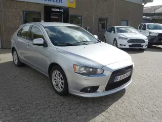 Mitsubishi Lancer 1,6 Invite SportBack