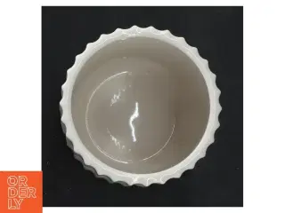 Hvid porcelænsvase fra Lyngby (str. 15 cm. 8 cm i diameter)
