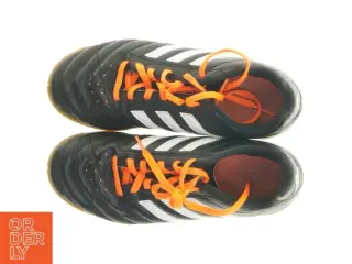 Indendørs fodboldssko fra Adidas (str. 36 og 2 tredjedel)
