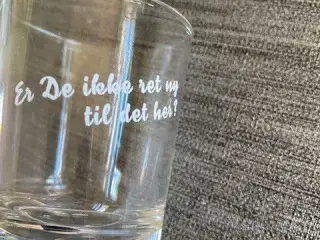 6 glas med tekst