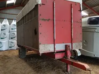 - - - Udleveringsvogn   2,2 x 5 m