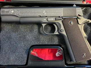 M1911 co2 pistol special graveret