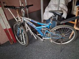 Moongose mountain bike 