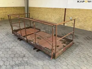 - - - Mandskabskurv