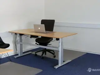 Kontorplads/Kontor udlejes centralt på østfyn