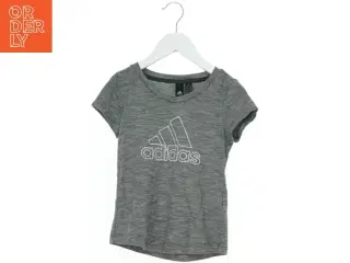 Grå Adidas T-shirt fra Adidas (str. 128)