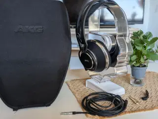 AKG K-872 reference audiophile headphones