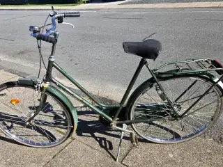 En herlig gammel Motebecane damecykel 