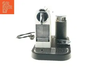 Nespresso kaffemaskine med mælkeskummer fra Nespresso (str. 27x24x37 cm)