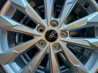 Audi Q3 sommerhjul. Bridgestone. 18".
