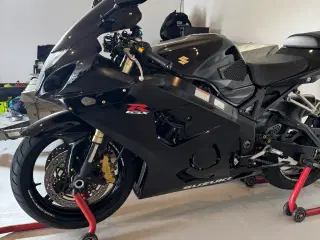 Suzuki gsxr 600