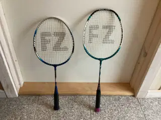 2 meget fine FORZA børne badmintonketchere