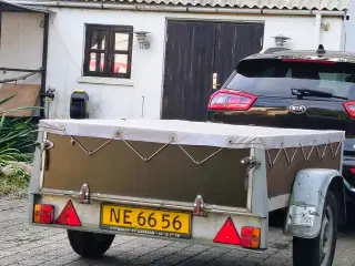 God trailer med plader og evt papir