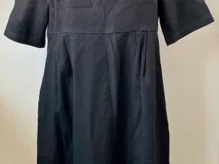 McVerdi, sort kjole, str M