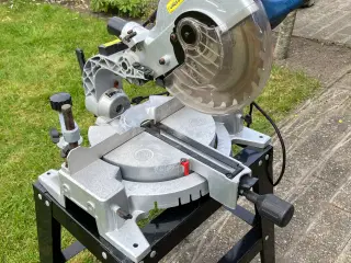 Power Craft rundsav på bord