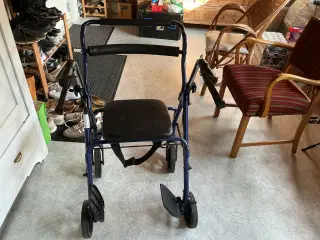Rollator /kørestol