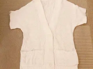 Hvid strikcardigan med lommer ca str 40
