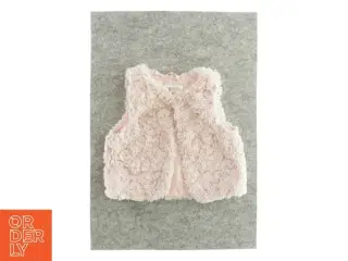 Vest fra H&M (str. 104)