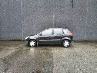 Ford Fiesta 1,3 Ambiente 70HK 5d