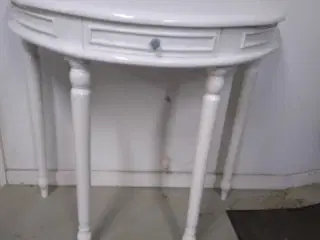 Halrundt  Bord   med  Skuffe 