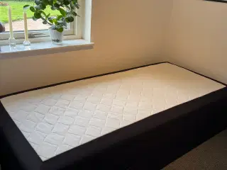 Boxmadras m opbevaringsrum