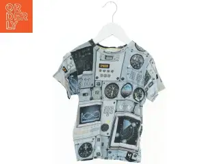 T-shirt med cockpit print fra Molo (str. 98)