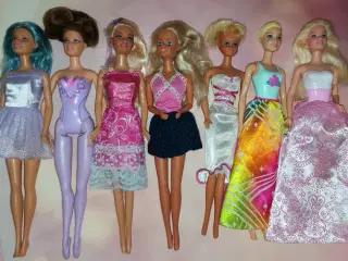 Sød Barbie dukkepakke 7 dukker