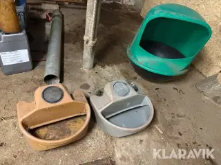 Mineralbeholder og vandtrug