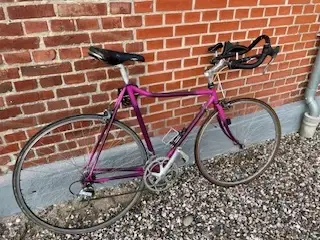 Racercykel sælges