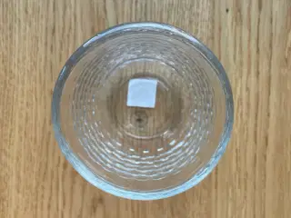 Nordal glas med bobler