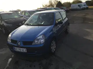 Renault clio 1.1 3 døre synet 2 /. 2024 blåmetal 