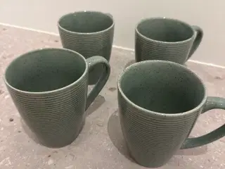 4 krus gives væk