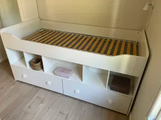 Ilva halvhøj seng