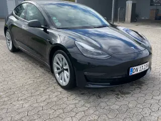Tesla model 3 LR AWD
