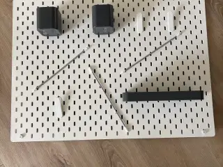 Ikea Skådis opslagstavle inkl tilbehør