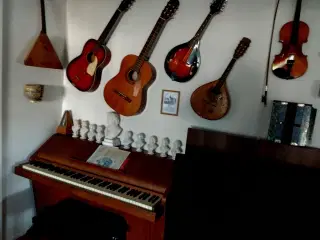 Samling af musik instrumenter