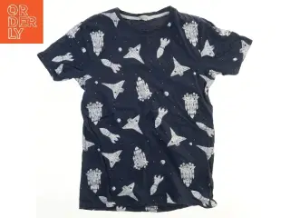 T-shirt med rumskibsmønster fra H&M (str. 158)