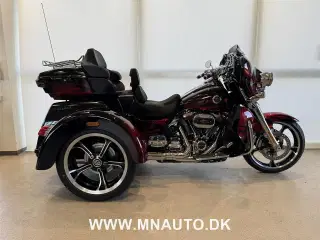 Harley Davidson FLHTCUTGSE Tri Glide Ultra CVO 117" Trike