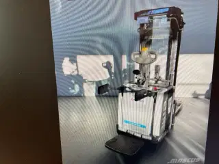 Atlet 1600KG Stabler med Triplexmast Servostyring