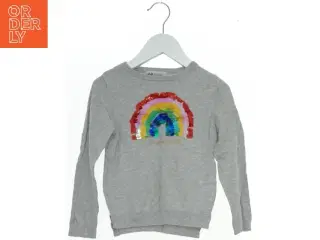 Børne sweater med regnbue motiv fra H&M (str. 110)