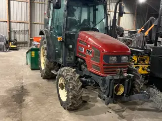 Tym T431 kompakt traktor