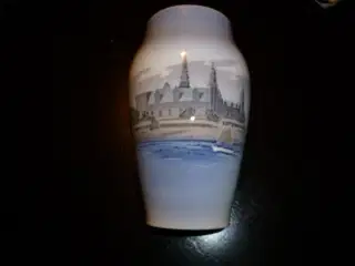Royal Copenhagen vase 4571