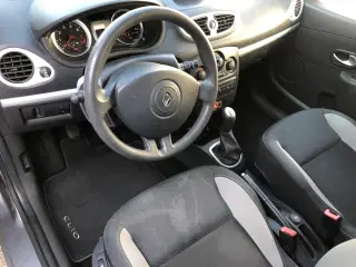 Renault Clio lll 1,2 16V Expression 75hk