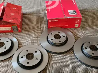 Nye bremseskiver / klodser Toyota Auris