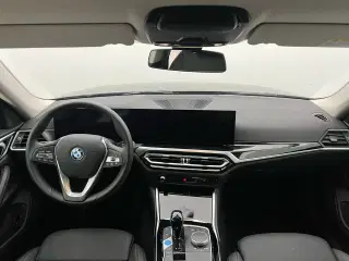 BMW i4  eDrive40