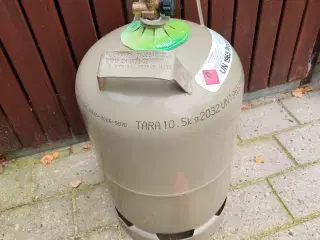 Tysk 11 kg gasflaske sælges.